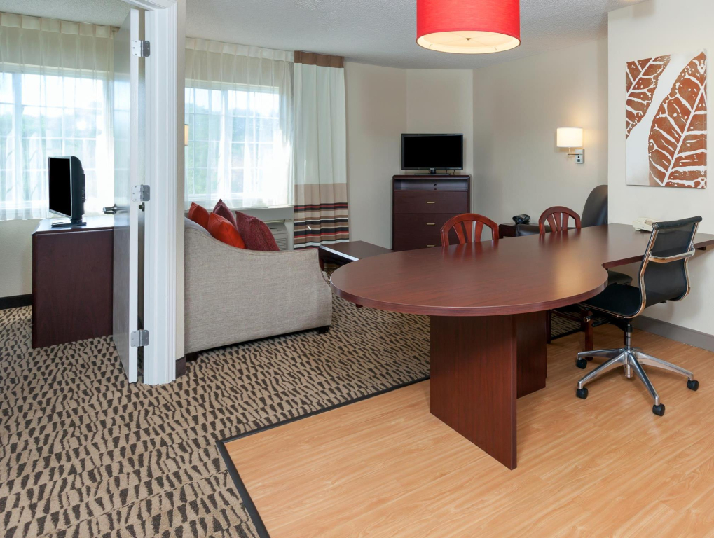 MainStay Suites Detroit Farmington Hills