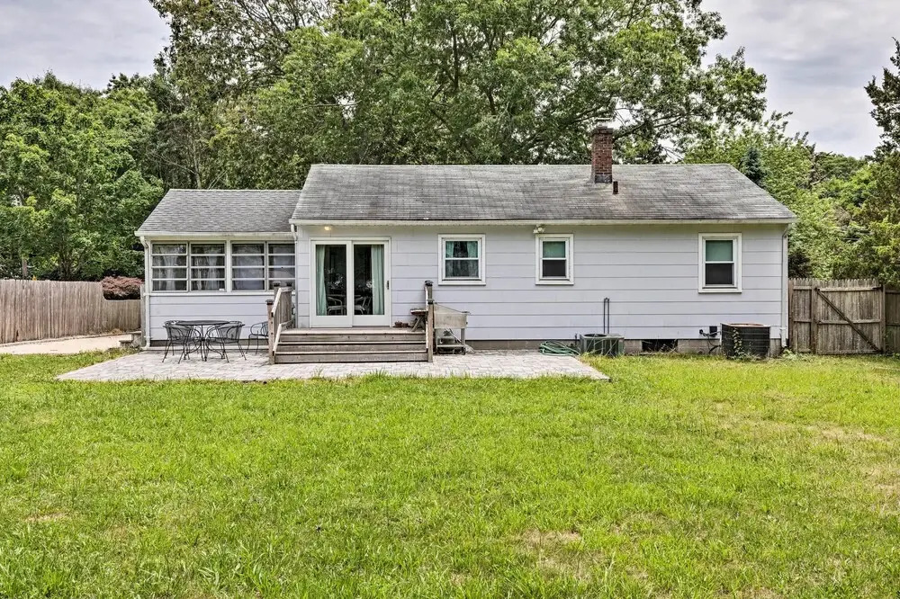 Hamptons Bay Home on Shinnecock Bay w/ Yard!