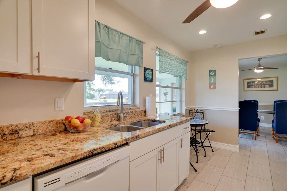 Dock & Screened Porch: Waterfront Cape Coral Home