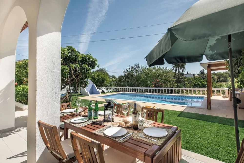 Villa V3 With Private Pool and air Conditioning and Free Wifi Internet