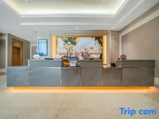 Vienna Hotel (Huai'an Yinju Square Changzheng Road)