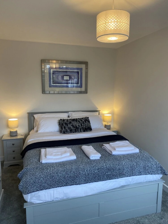 Worthing Beach 180 - 2 bed Seafront With Parking