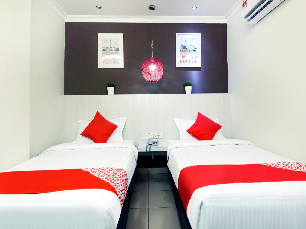 OYO 761 City Hotel