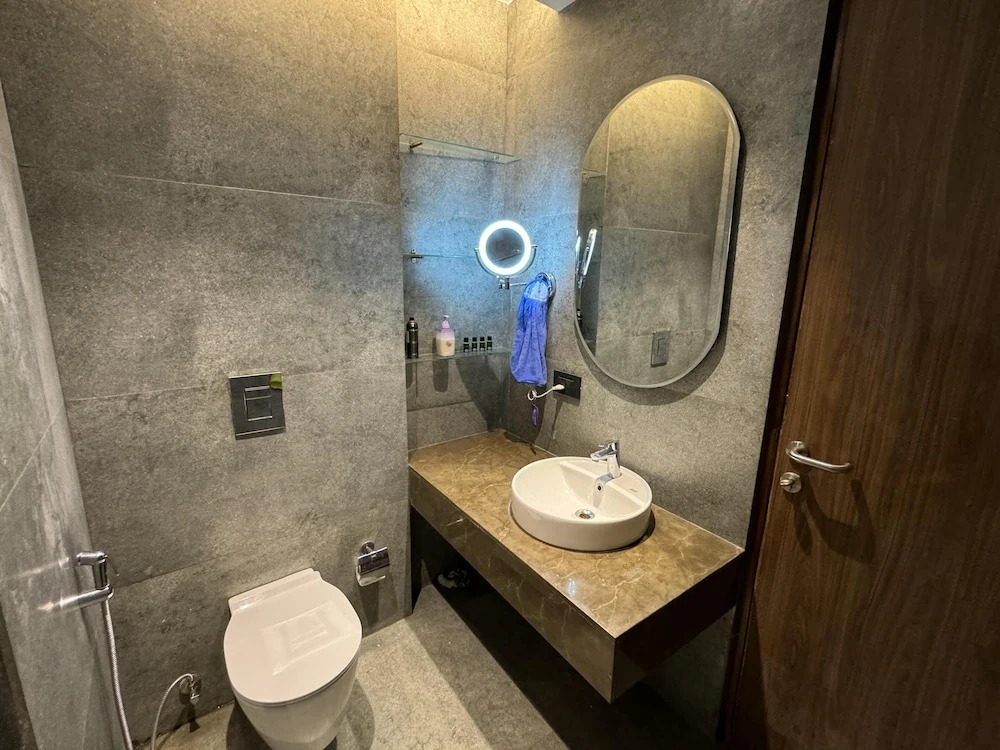 Luxury Deluxe Suite by Gt Studios