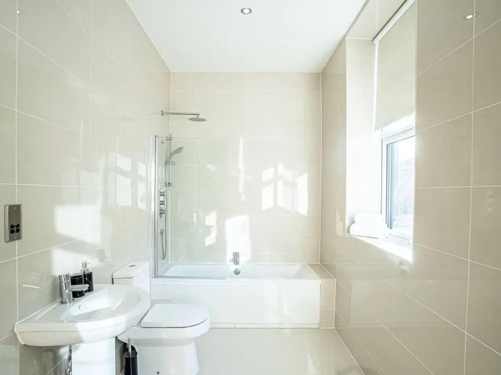 Ipswich Waterfront Serenity - City View 2BR Apt