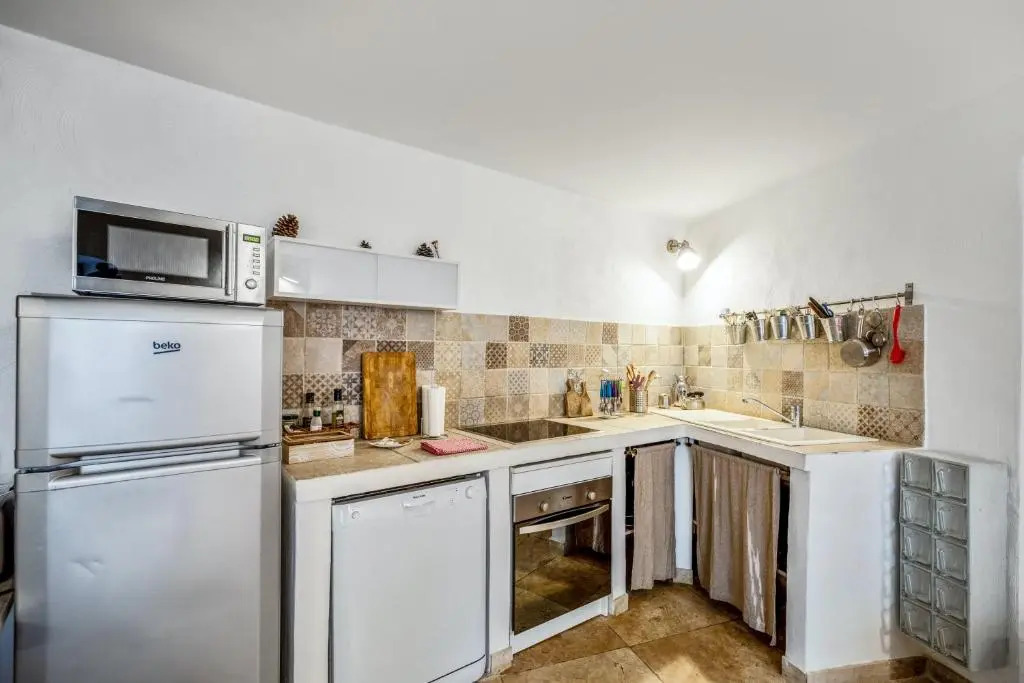 Maison de 2 chambres avec vue sur la ville et wifi a Bonnieux