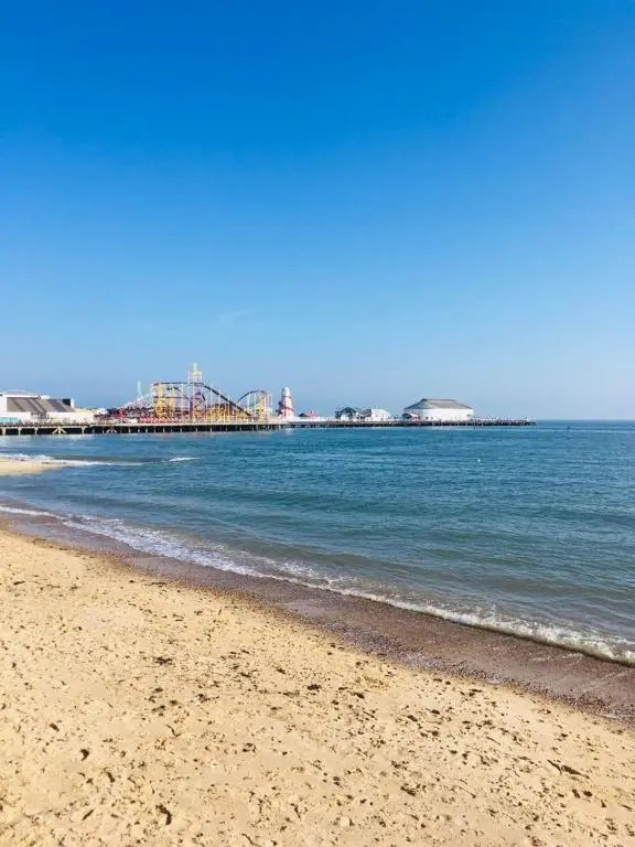 Lovely family home, 5 minutes from the beach