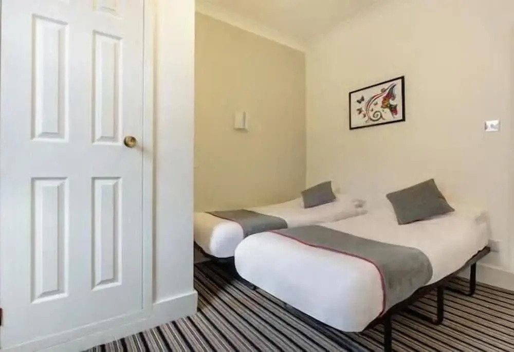 Enrico Hotel