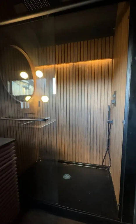 Emrose Luxury Cabins