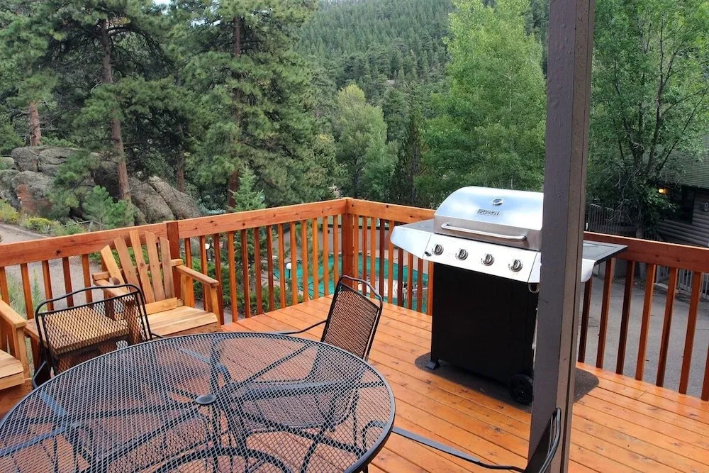 Sunnyside Knoll: 15 1 Bedroom Cabin