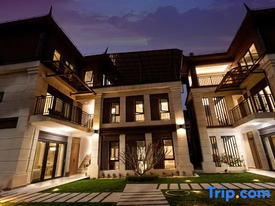 Xishuangbanna Jinghong Jinlong Jiarui Hot Spring Holiday Villa