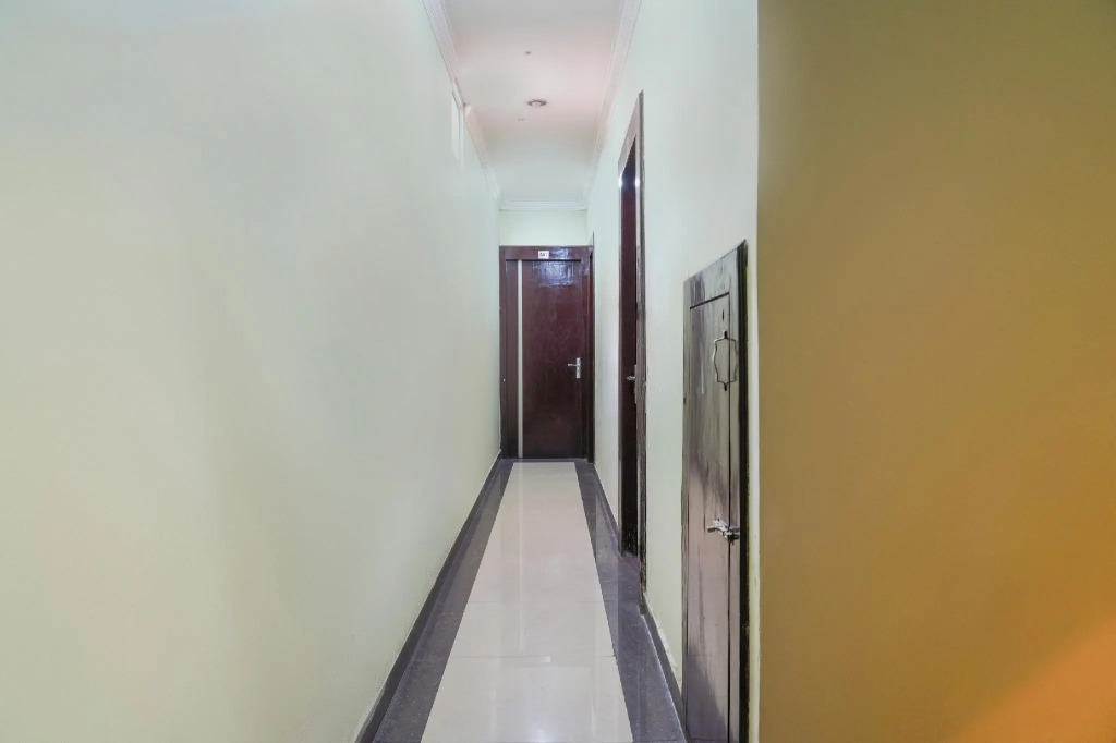 OYO 67184 Hotel Grand Inn
