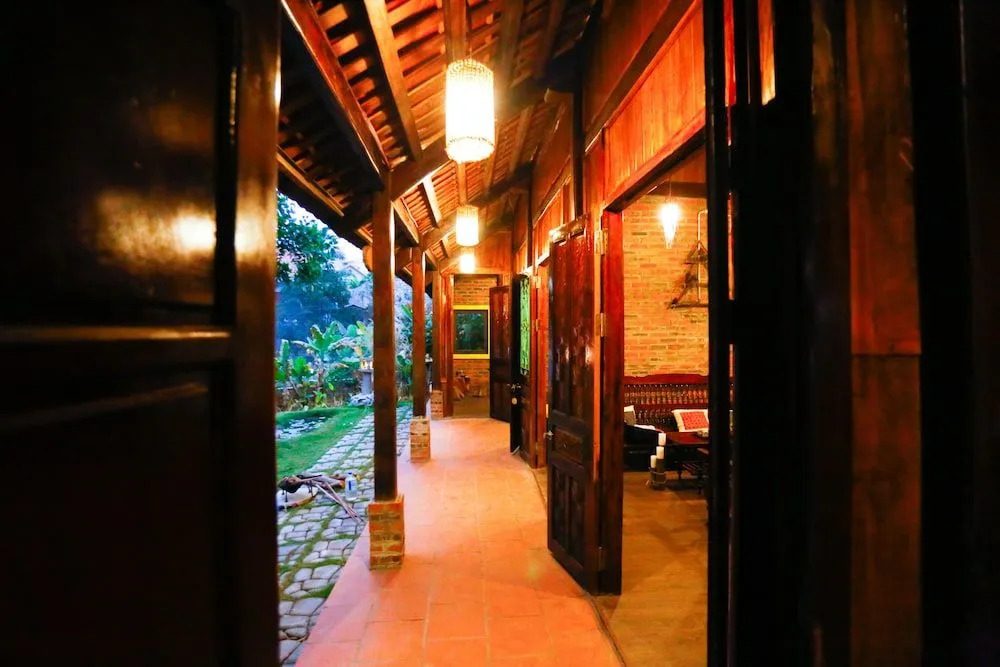 Bis House