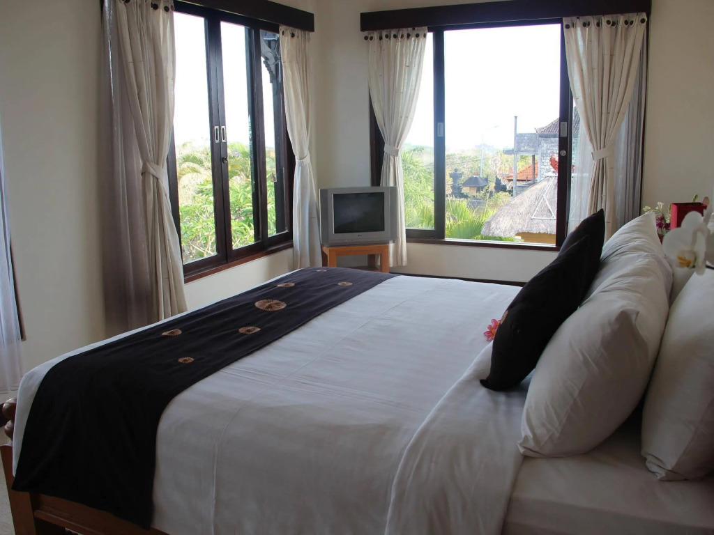 Ocean Heights Villa