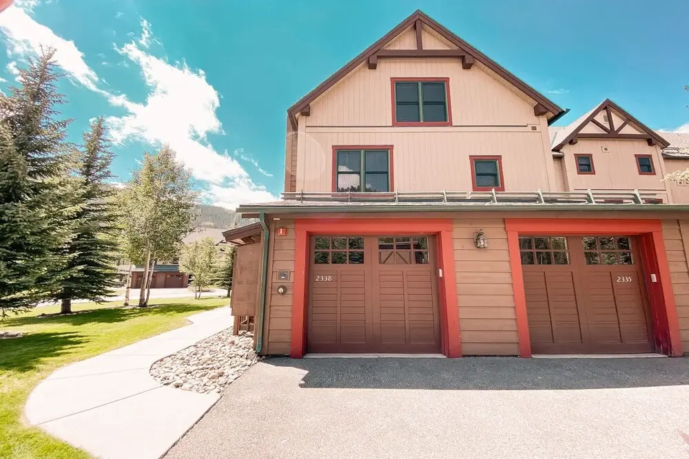 Red Hawk Townhomes 2338
