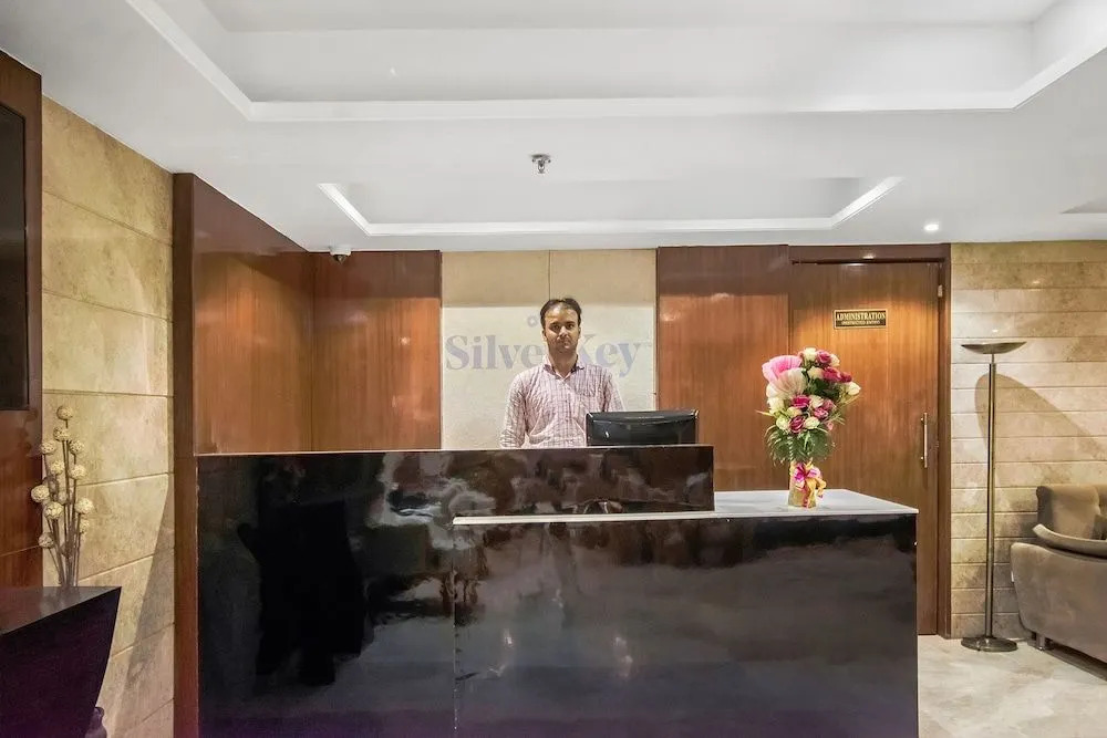 Silverkey Executive Stays 46760 Souvenir Prime