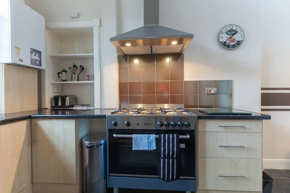2 Bedroom Central Apartment