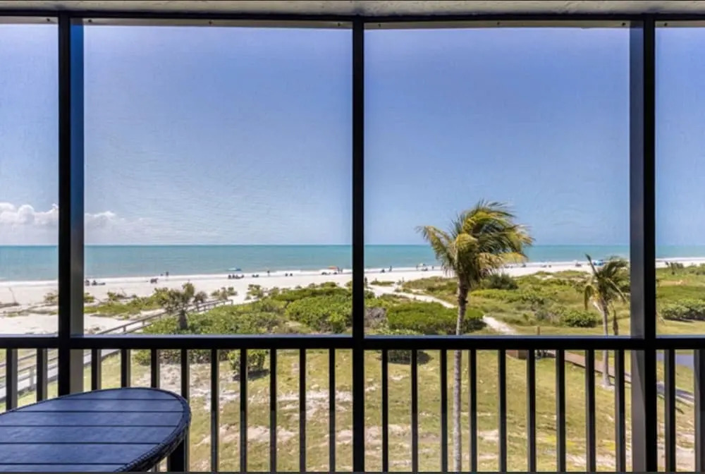 3rd-floor Corner Unit w Gulf Views Heated Pool