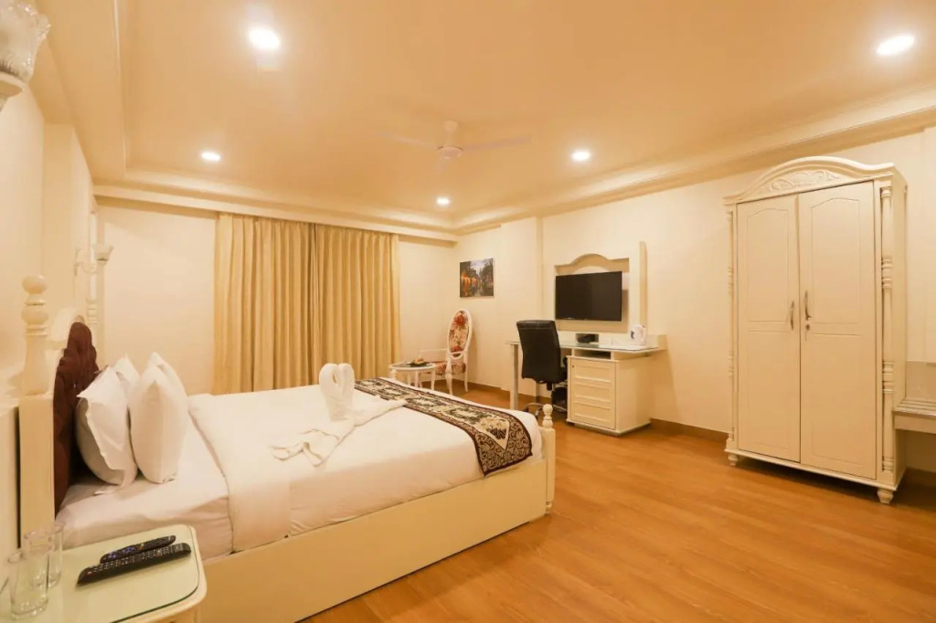 Hotel Magenta