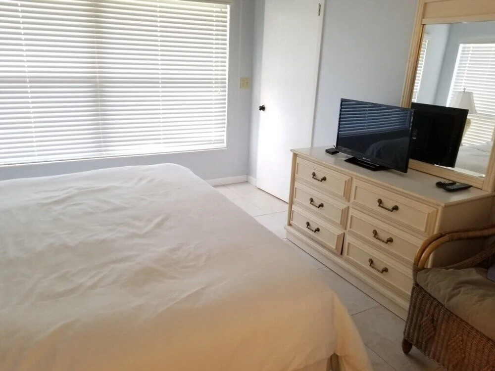 Sea Place 13137 2 Bedroom Condo by RedAwning