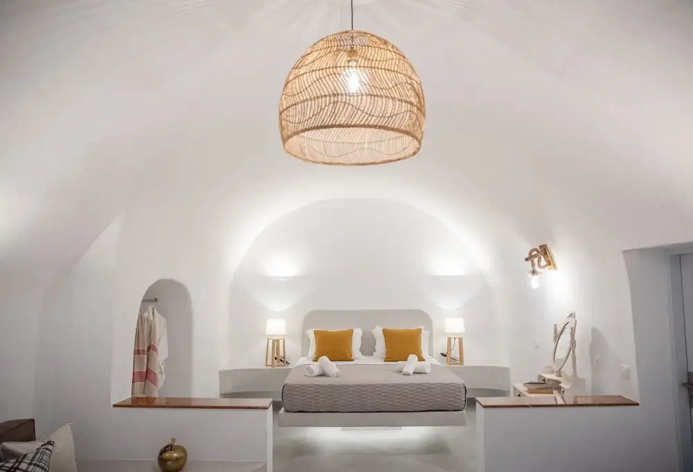 Sun Angelos Oia - Luxury Cave Suites