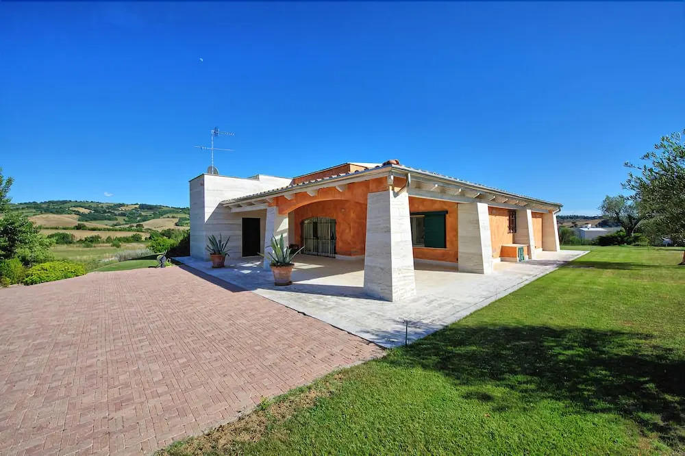 Saturnia 9