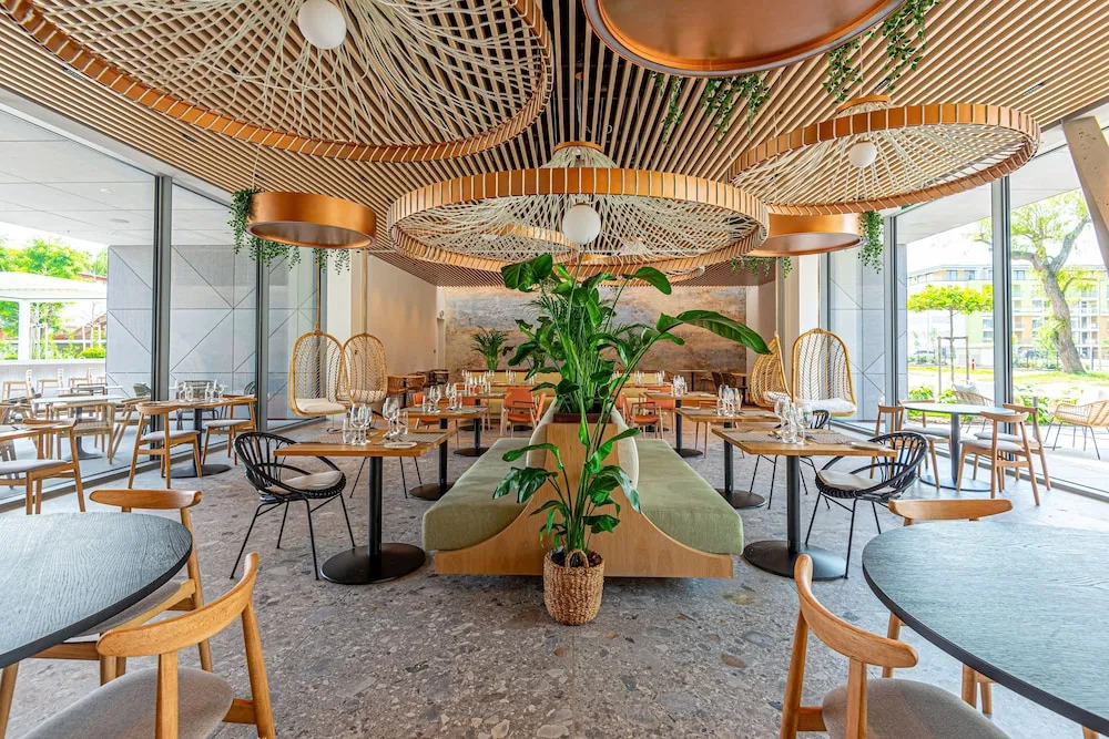 REED Boutique HOTEL & BISTRO