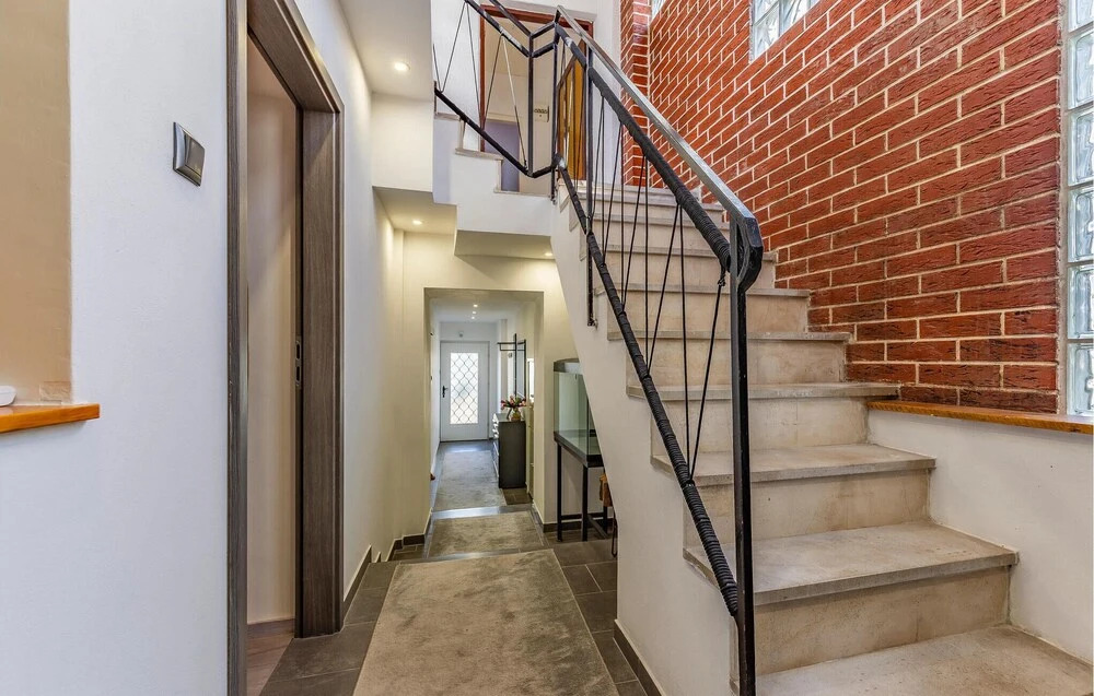 Amazing Home in Medulin With Wifi and 3 Bedrooms