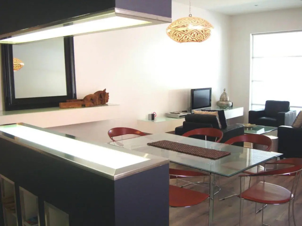 Adelaide Accommodation - The Angas