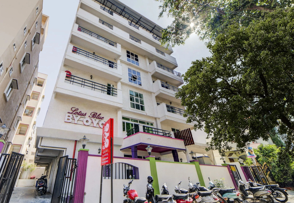 Hotel O JNTU college Near LULU mall, KPHB Colony