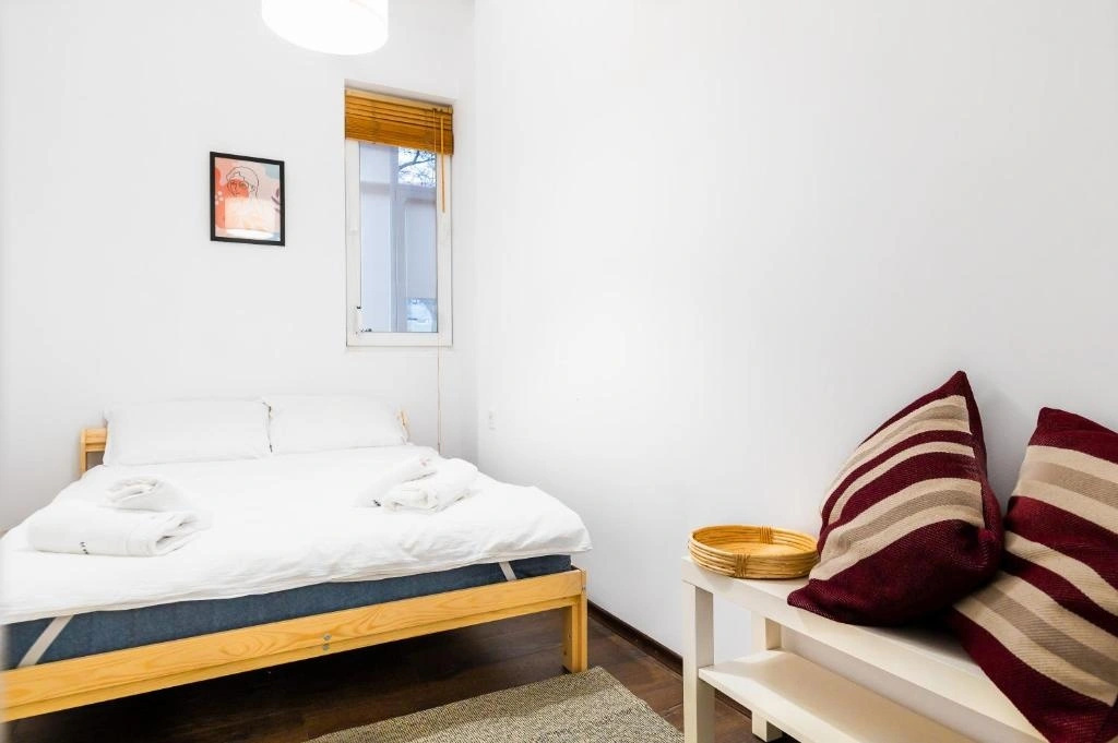 Cute&Cozy 2BD Flat with Balcony