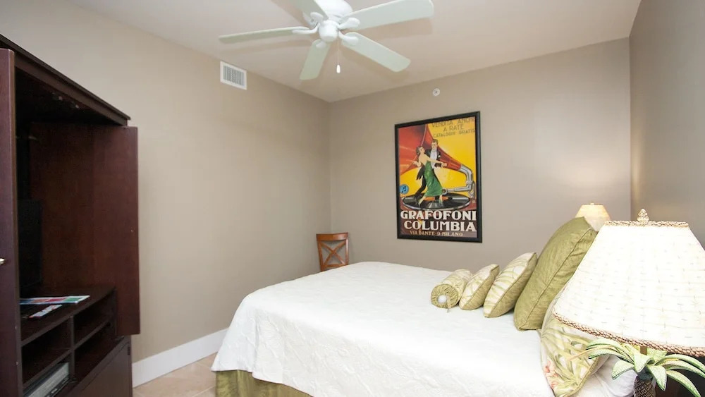 Tranquil Condo With Wraparound Balcony - Unit Crc1002