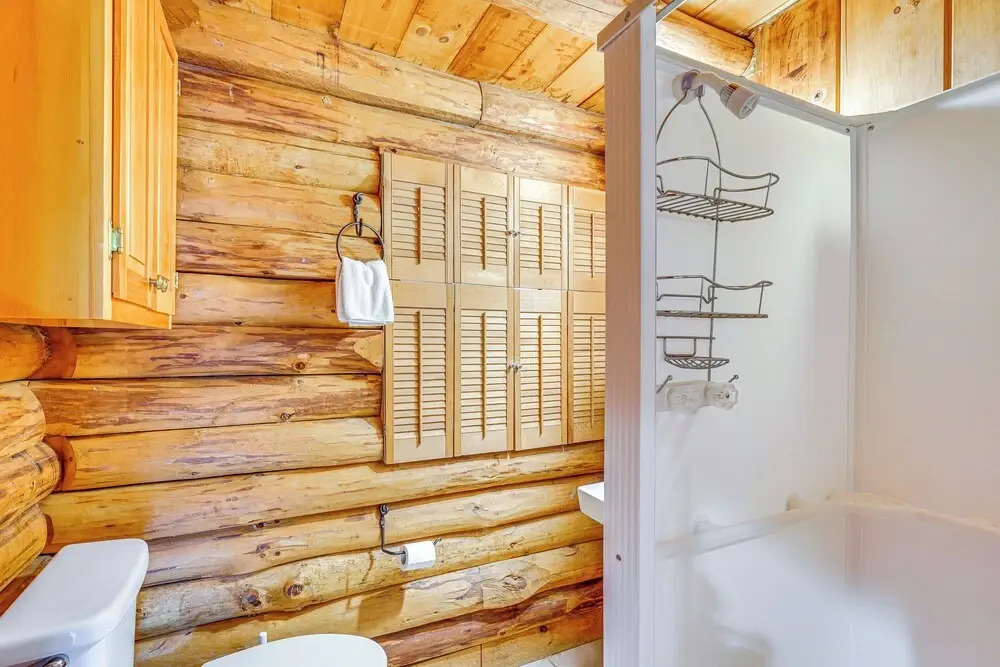 Picture-perfect Vermont Mtn Cabin w/ Hot Tub!