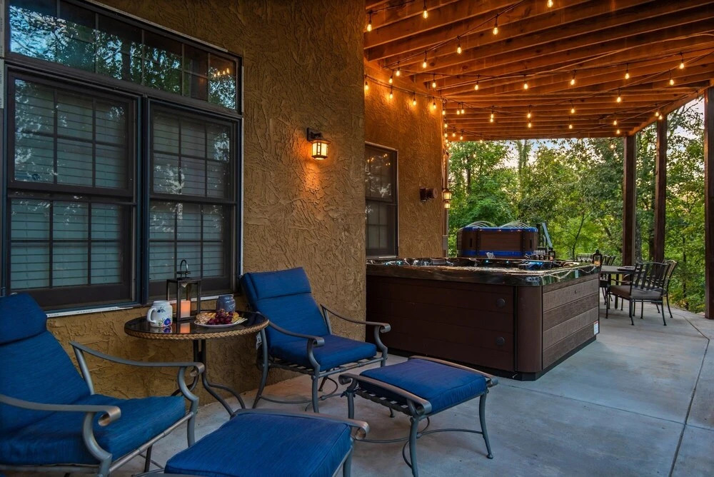 Grand Mountain Getaway 8 Bedroom Home by Redawning