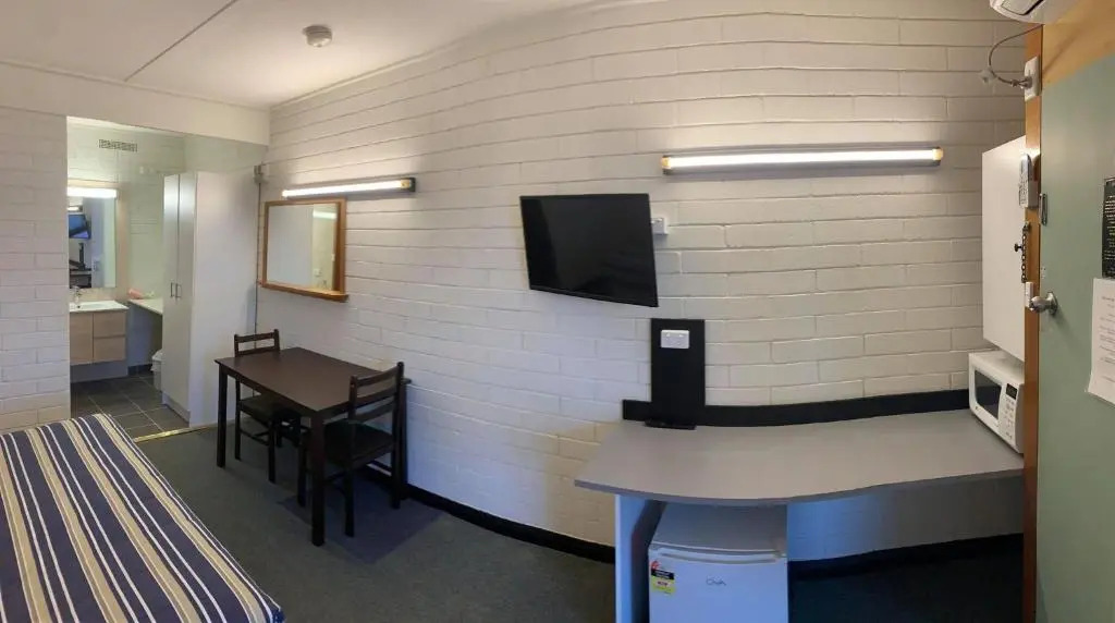 Finley Motel