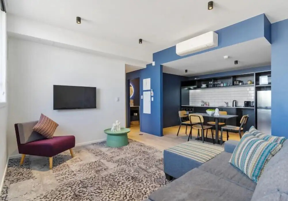 Roomie Apartment Hotel
