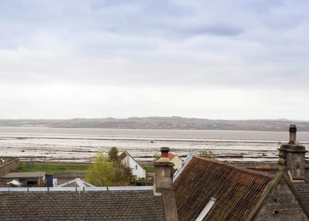 Remarkable 2-bed Apartment in Culross