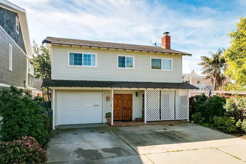 2142 Pierpont Home - 4 Br home by RedAwning