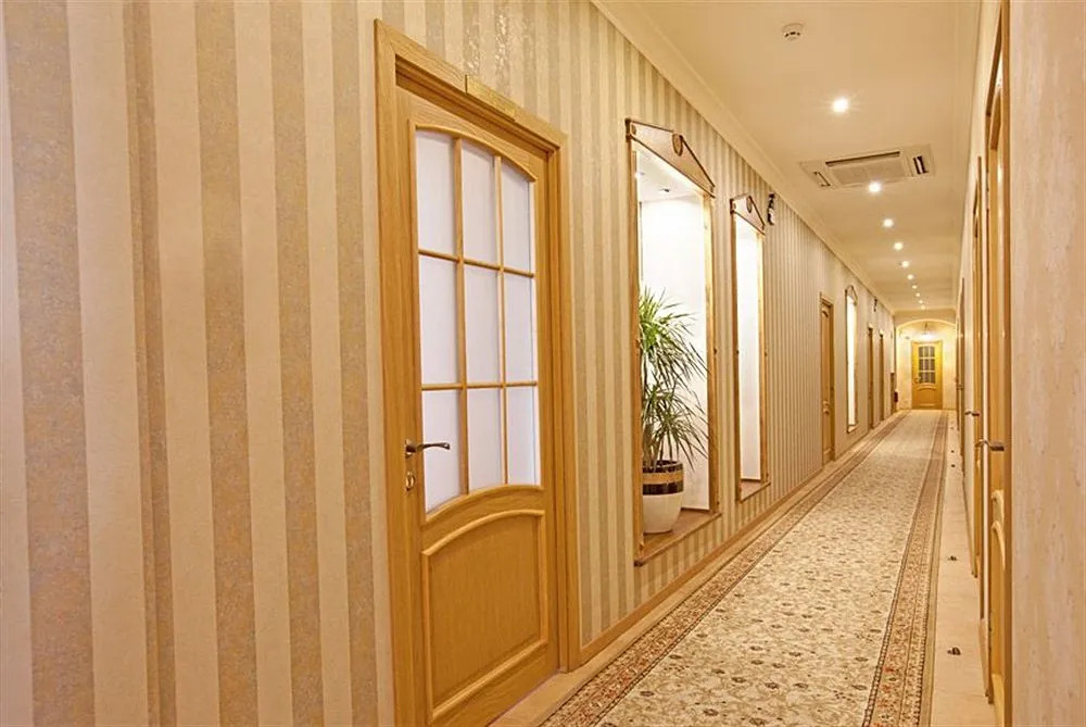 Continental 2 Hotel