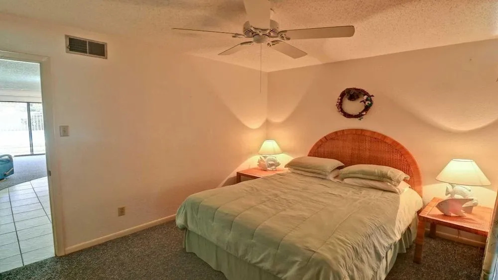 112 - 1 Br Condo