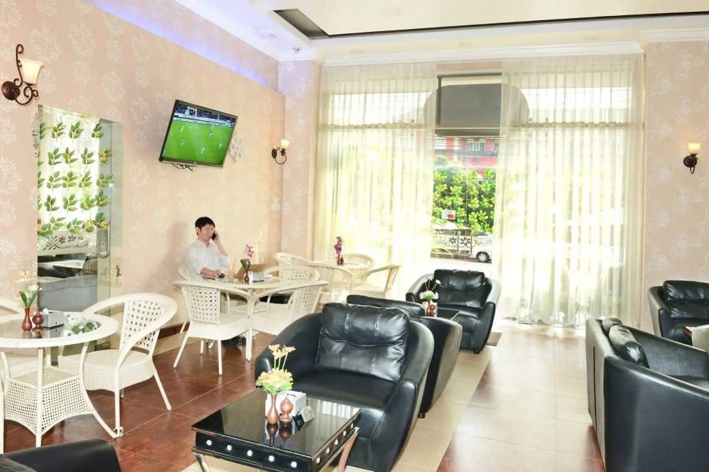 Hotel Grand United - Ahlone Branch