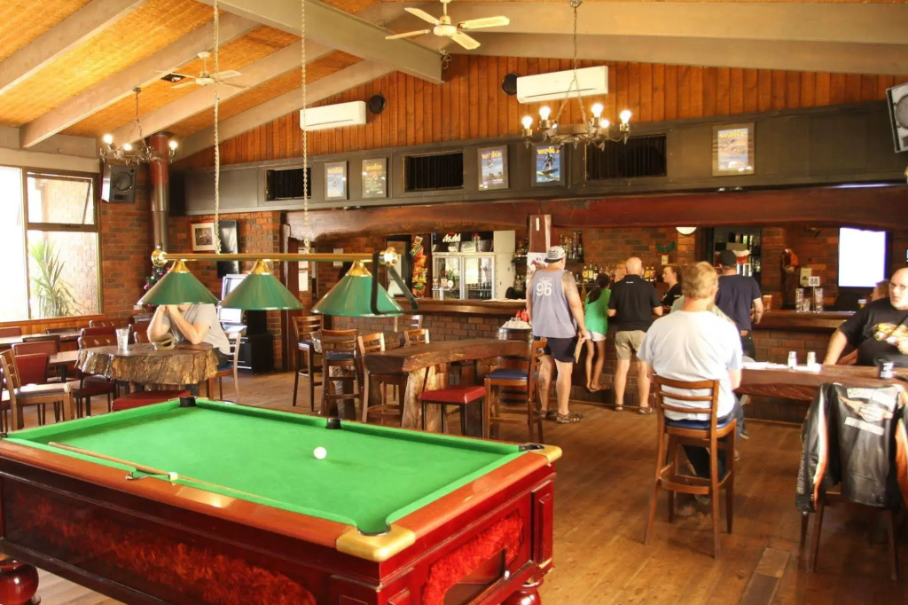 Bonnie Doon Hotel