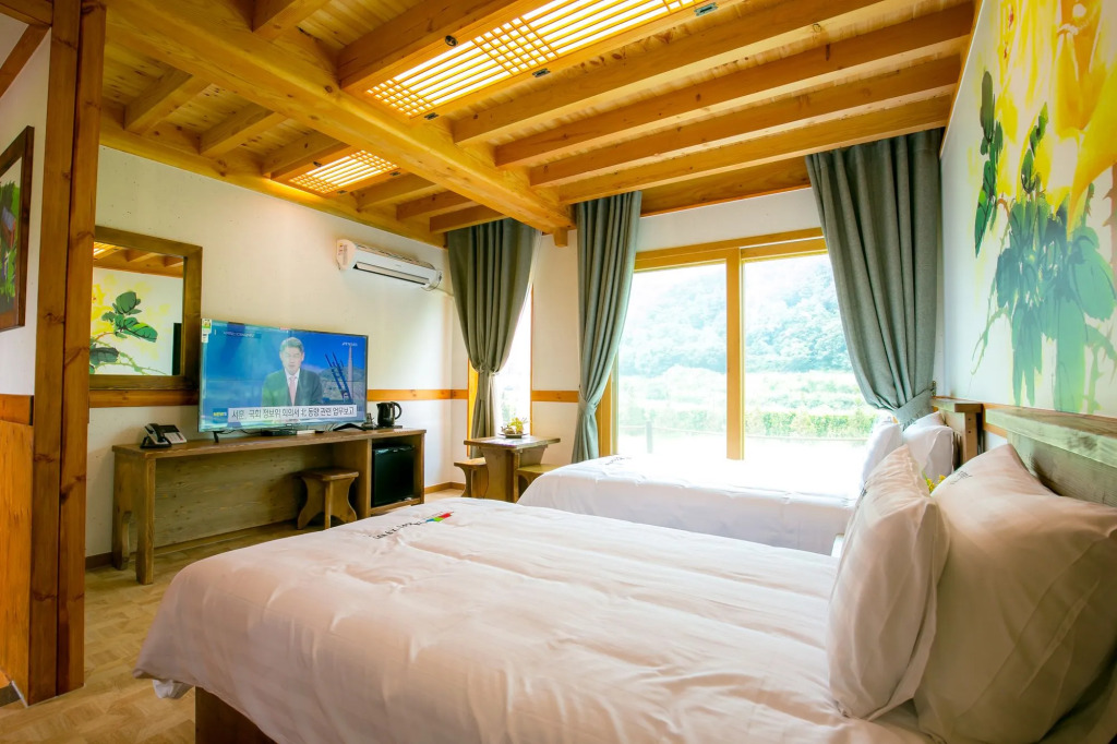 Jeonju Wangyijimil Hanok Hotel