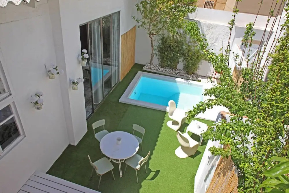 Lila House