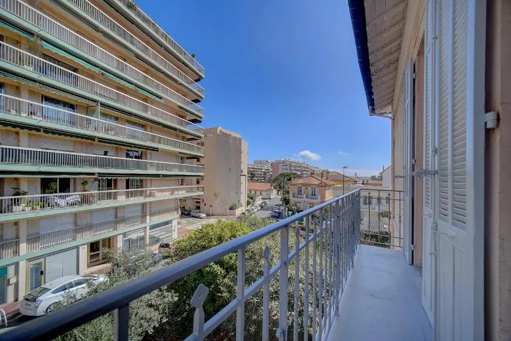 IMMOGROOM - Magnificent 180m duplex apartment - Parking - Air conditioning