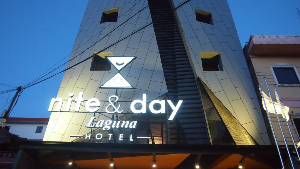 Nite and Day Laguna Bintan