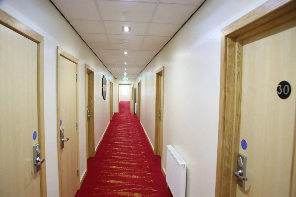 Cambridge Hotel