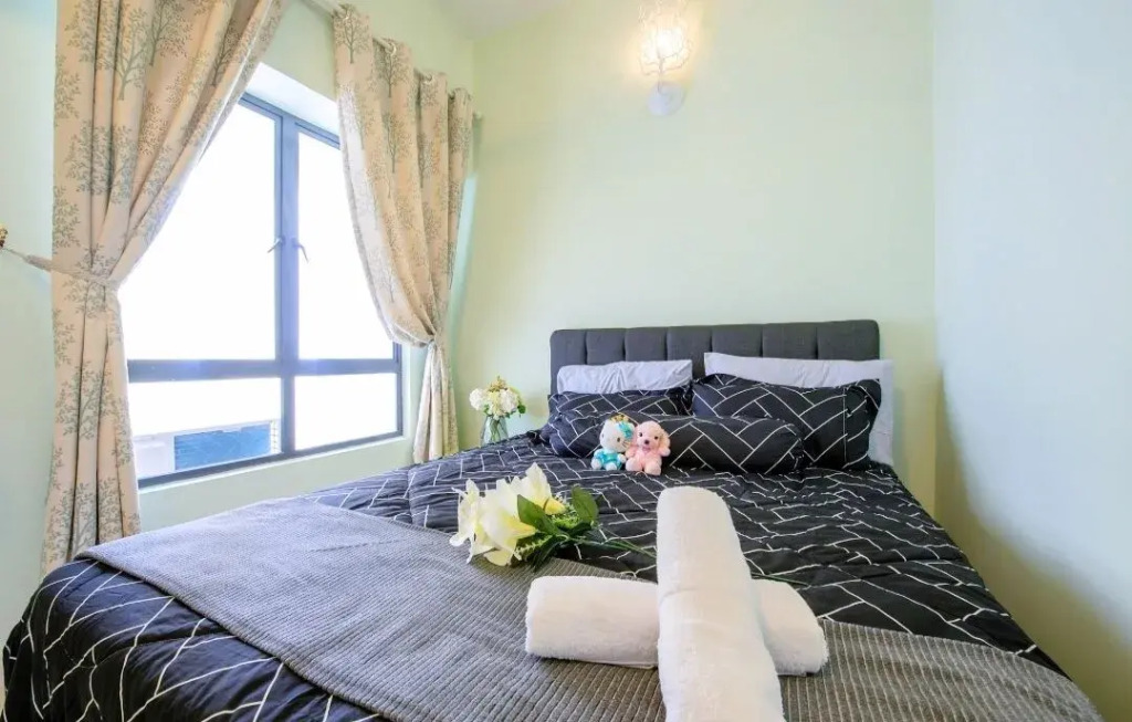 SetiaWalk {BIG GROUP} 2CARPARK 3ROOM WIFI 5min LRT