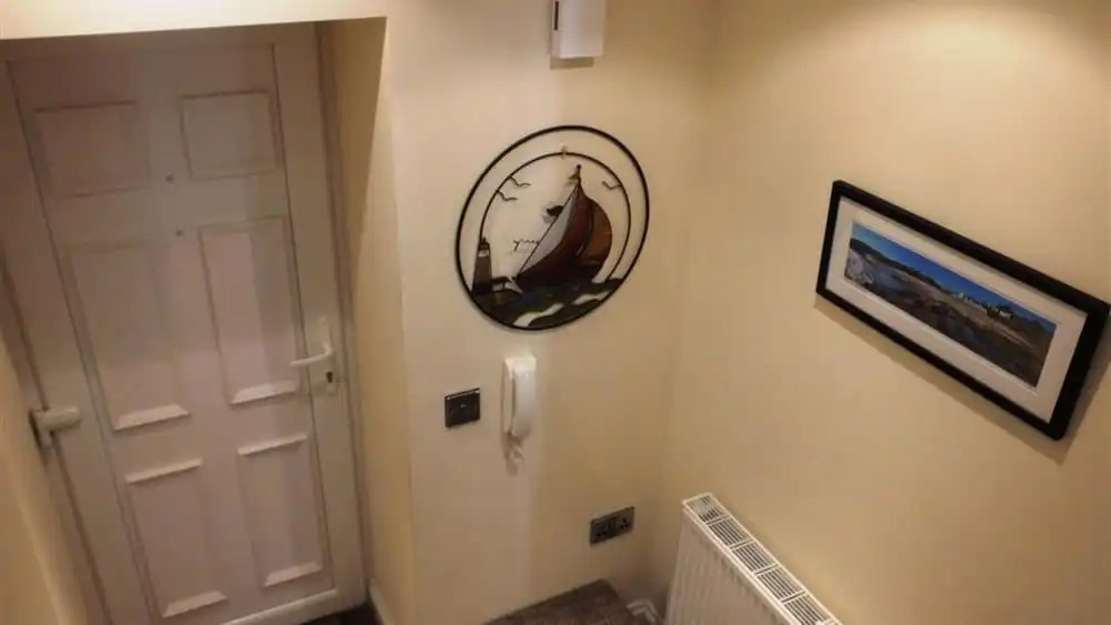 London House Apt. 2