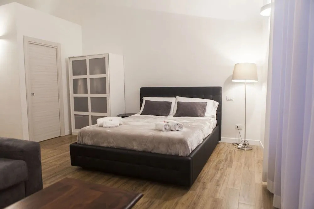 Vatican Imperial Apartment 2840sq ft